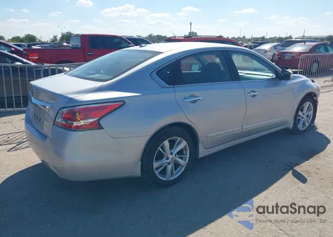 2015 Nissan Altima 2.5 Sv z USA, uszkodzony, nr VIN 1N4AL3AP8FC496204